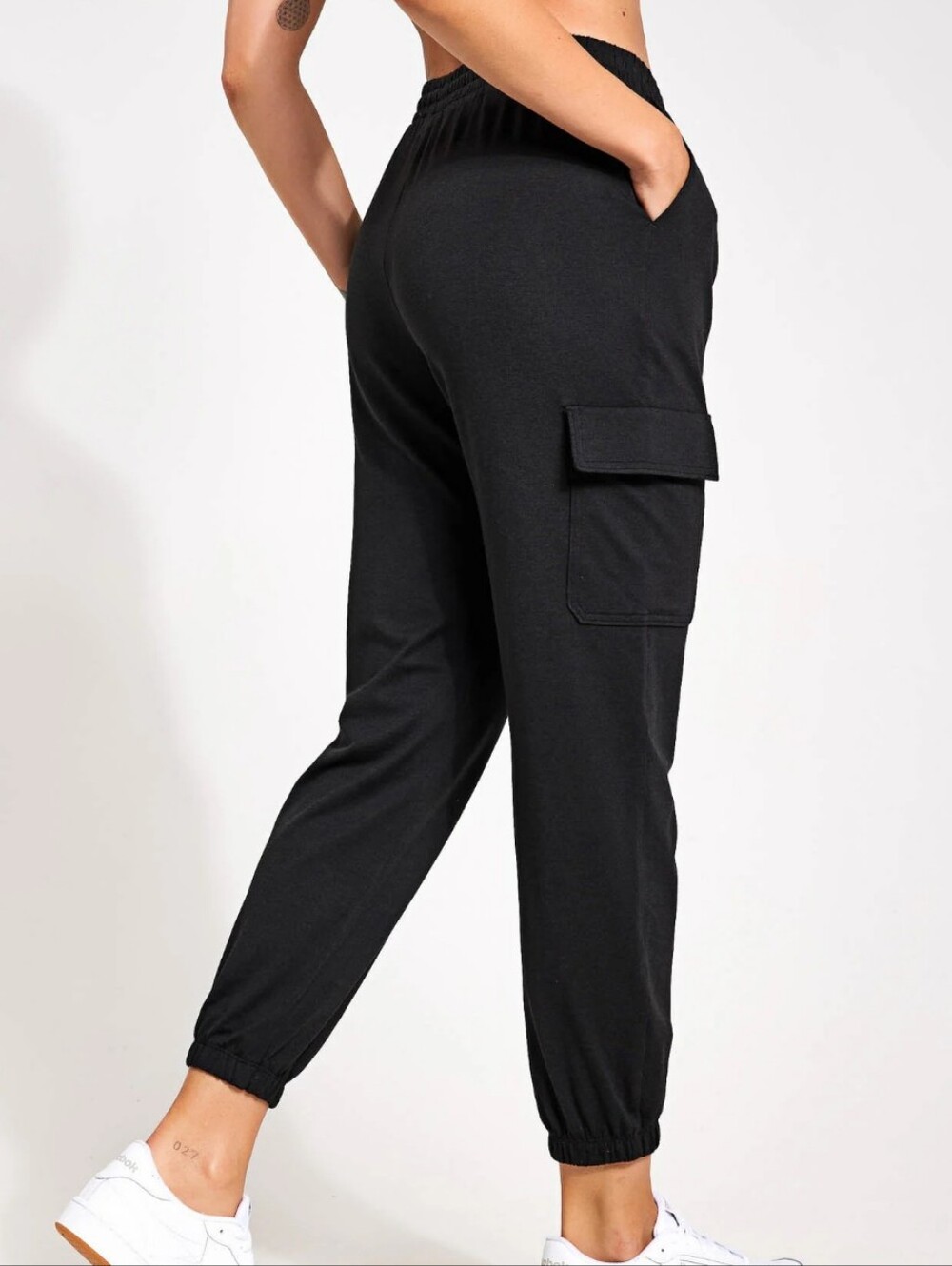 Vuori Boyfriend Cargo Sweatpant Black Heather GUC
